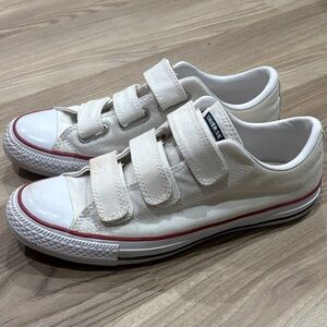 Converse Creamy white Sneakers with Velcro straps size 9